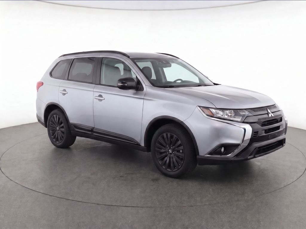 Used 2020 Mitsubishi Outlander LE with VIN JA4AZ3A35LZ028195 for sale in Northglenn, CO