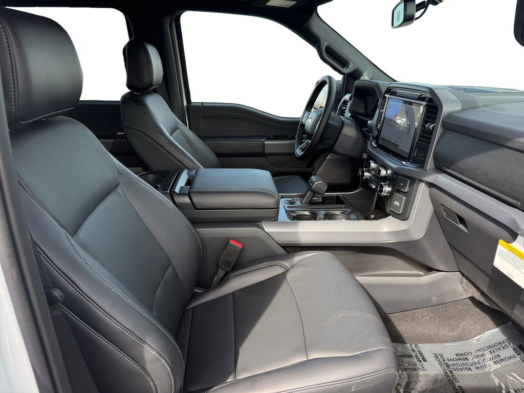 2025 Ford F-150 XLT - Photo 16