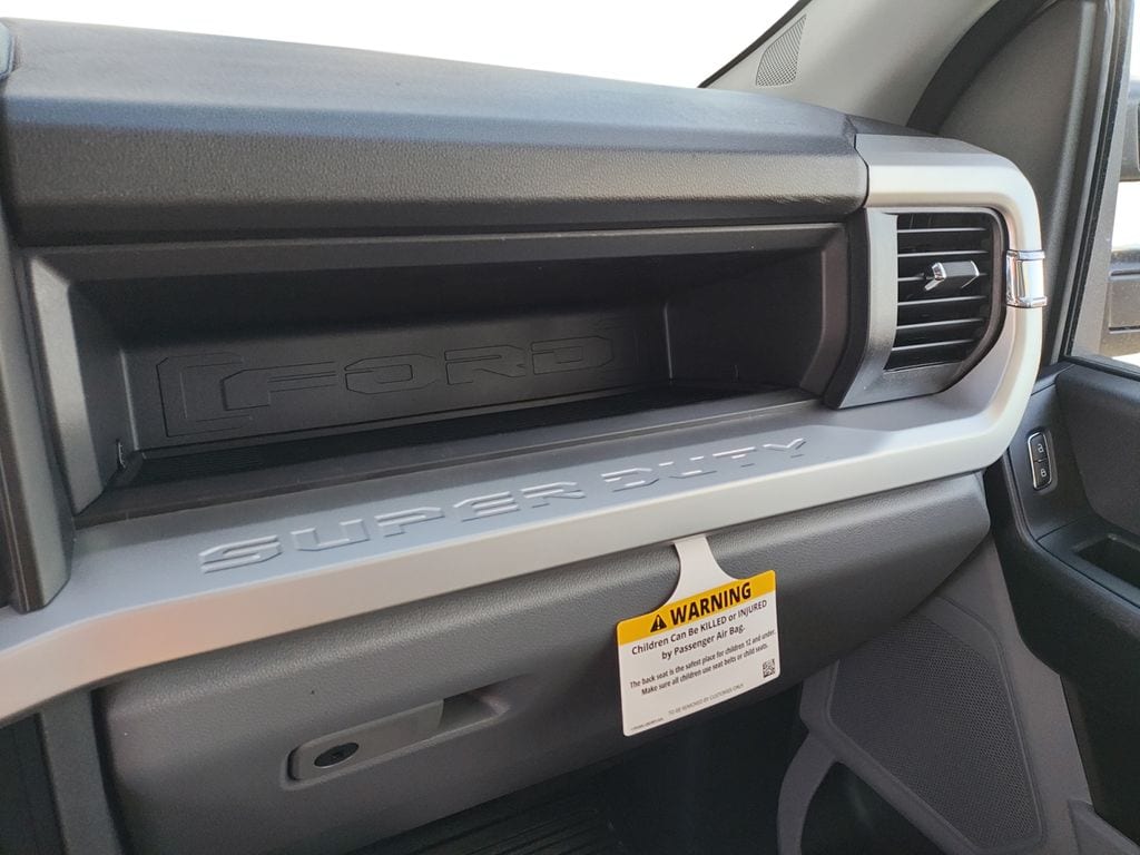 2025 Ford F-450 Super Duty Chassis Cab XL - Photo 22