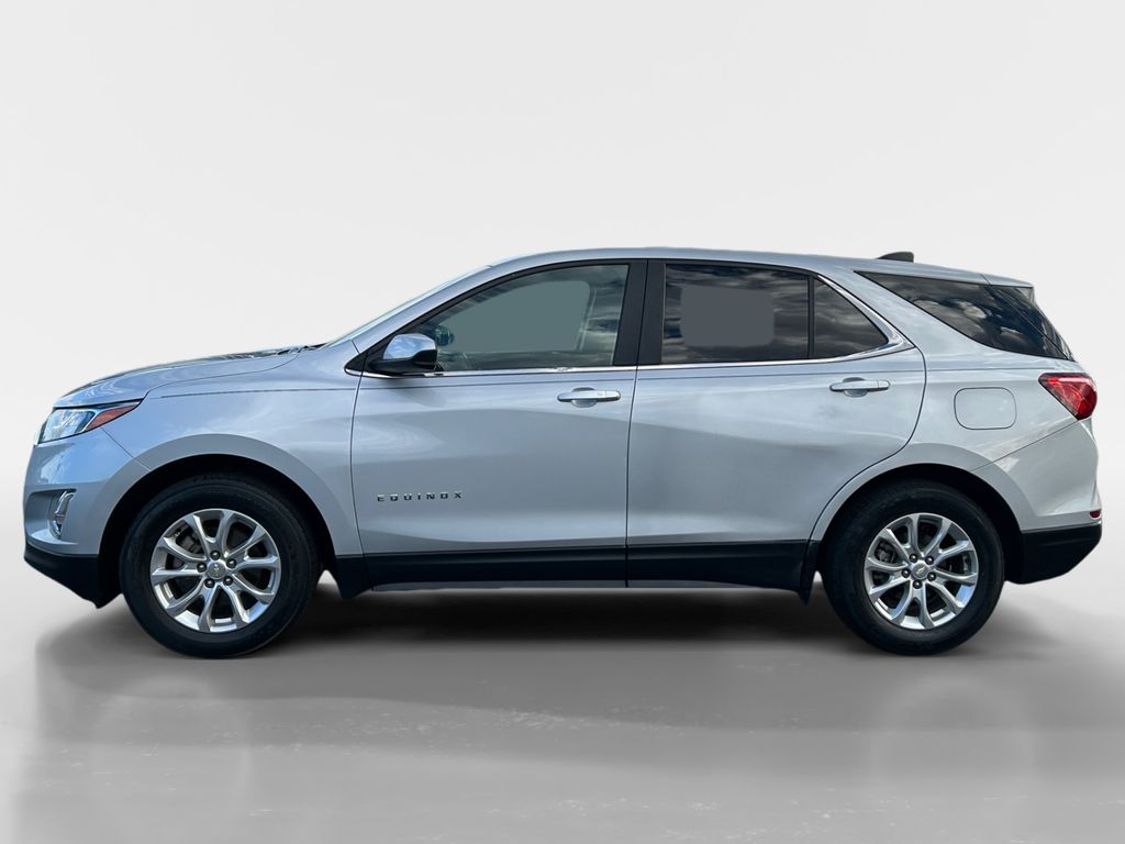 2021 Chevrolet Equinox LT photo 2