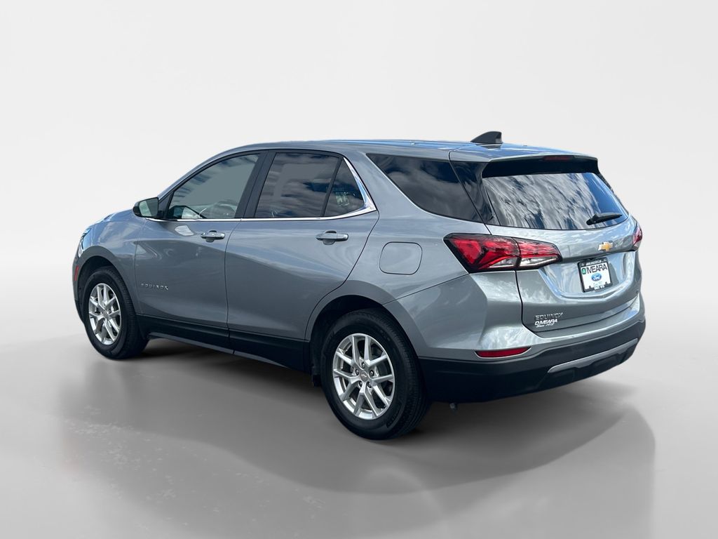 2023 Chevrolet Equinox LT photo 3