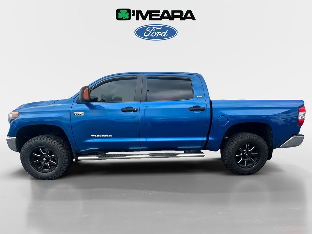 Used 2018 Toyota Tundra SR5 with VIN 5TFDW5F18JX686827 for sale in Northglenn, CO