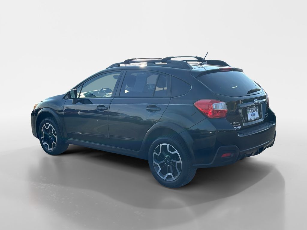 2017 Subaru Crosstrek 2.0i Premium photo 3