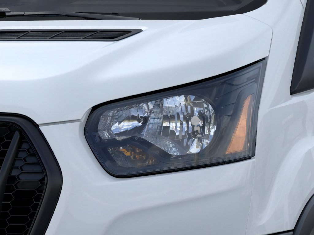 2025 Ford Transit Cutaway Base - Photo 19