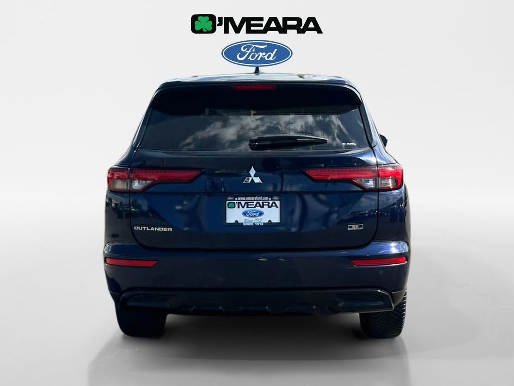 2023 Mitsubishi Outlander SE photo 4