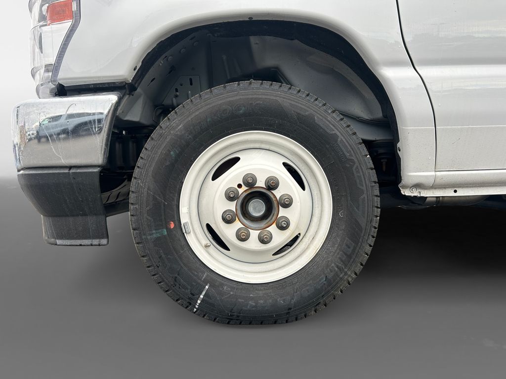 2025 Ford E-Series Cutaway Base - Photo 14