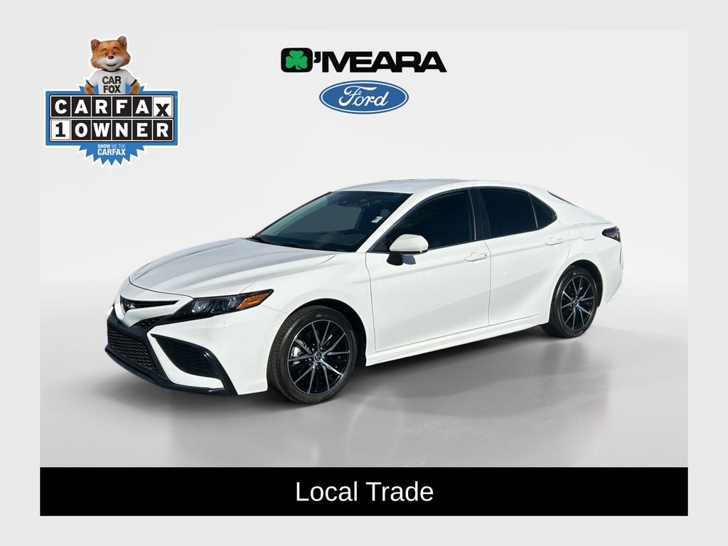 Used 2021 Toyota Camry SE Sedan