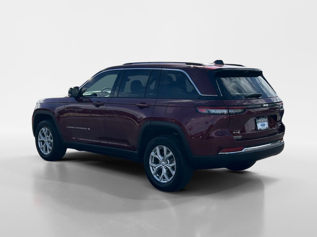 2024 Jeep Grand Cherokee Limited photo 2