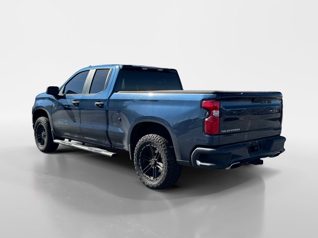 2019 Chevrolet Silverado 1500 Custom photo 3