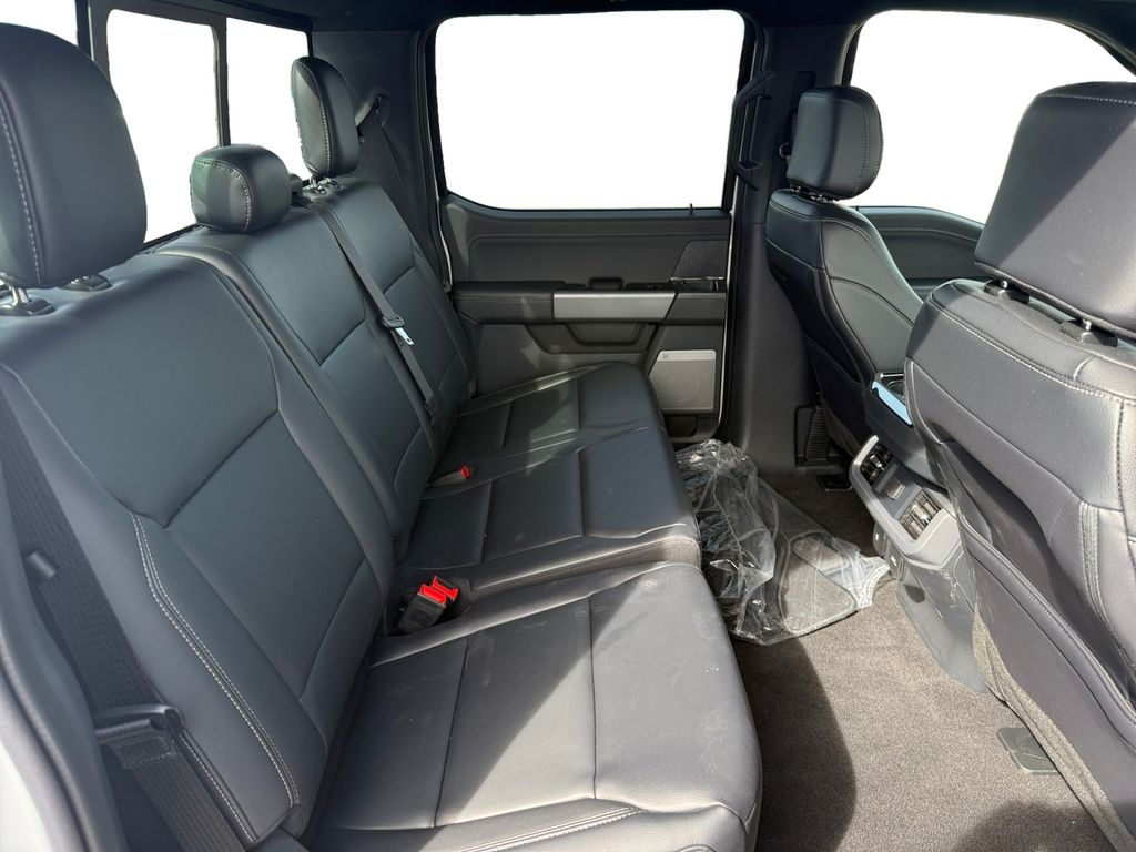 2025 Ford F-150 XLT - Photo 19