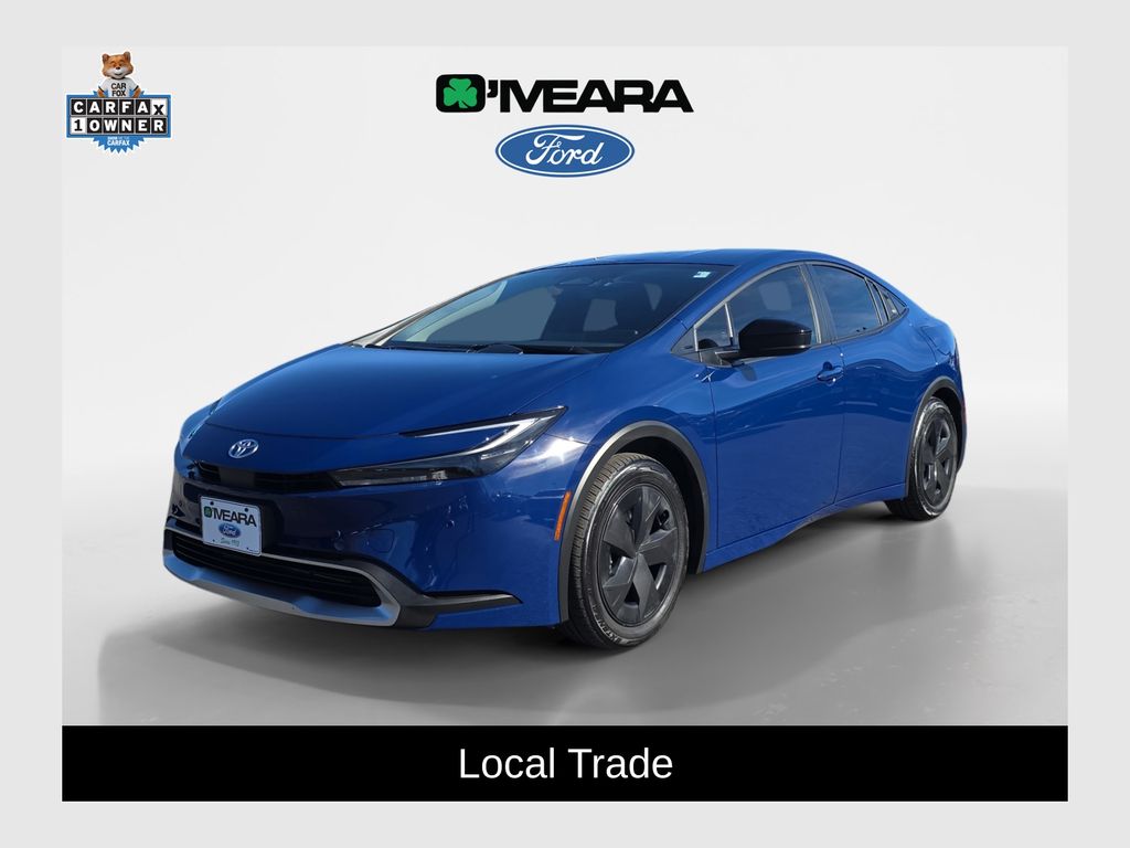 2025 Toyota Prius SE's photo