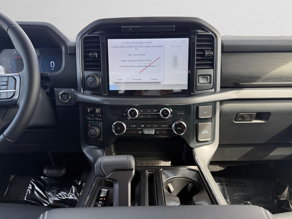 2025 Ford F-150 XLT - Photo 12