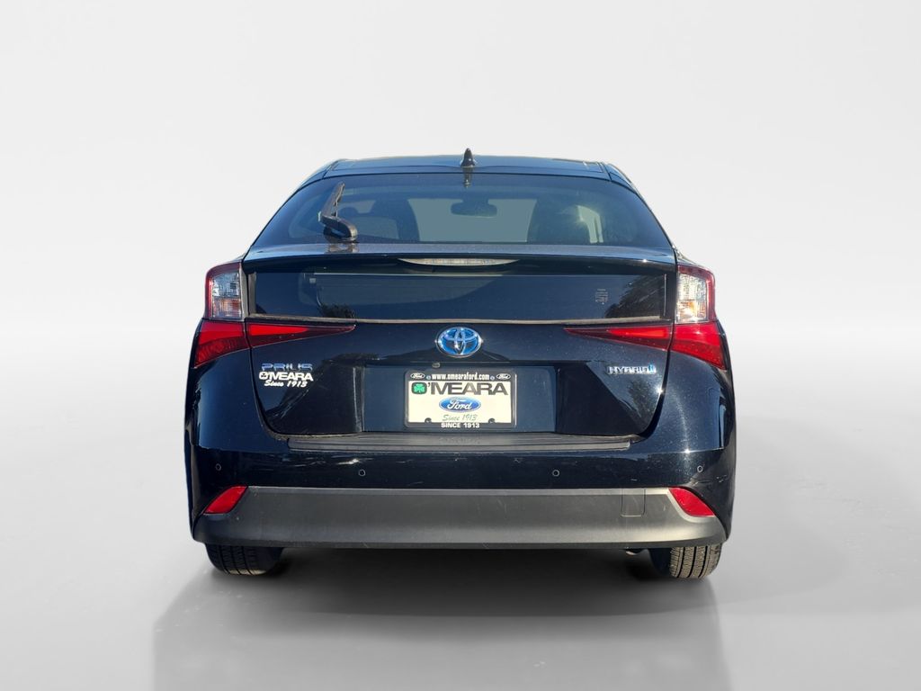 2020 Toyota Prius L photo 4