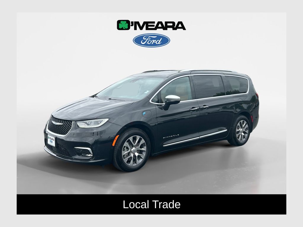 2021 Chrysler Pacifica Hybrid Pinnacle Hybrid's photo
