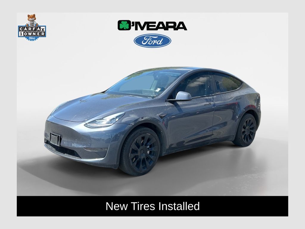 2023 Tesla Model Y Long Range Dual Motor All-Wheel Drive's photo