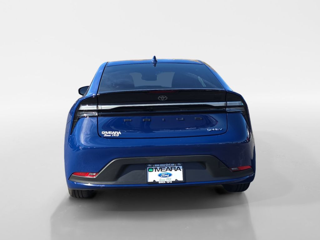 2025 Toyota Prius Plug-in Hybrid SE photo 3
