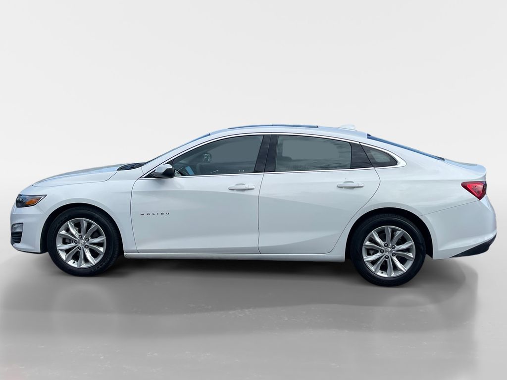 2024 Chevrolet Malibu 1LT photo 2