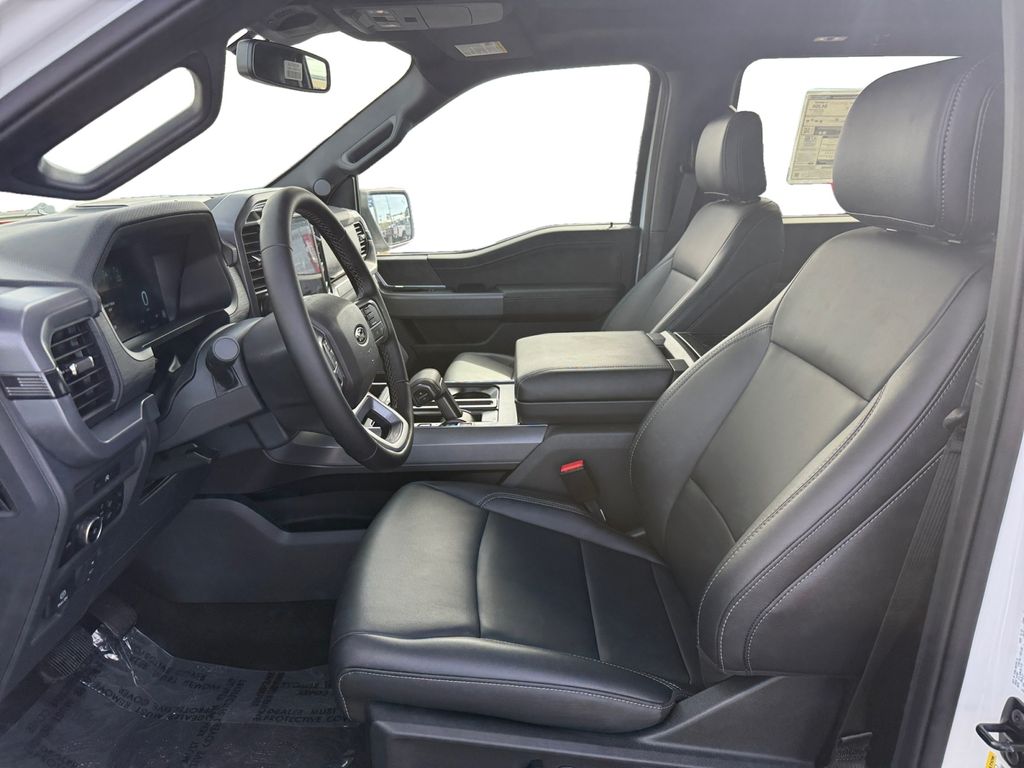 2025 Ford F-150 XLT - Photo 10