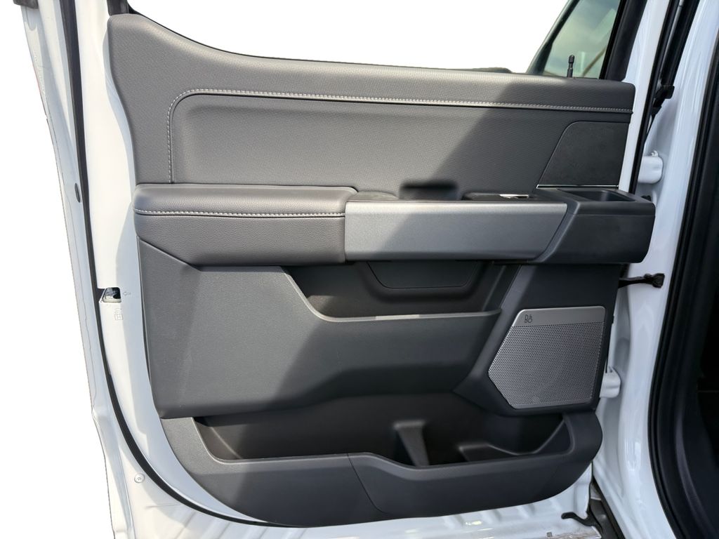 2025 Ford F-150 XLT - Photo 21