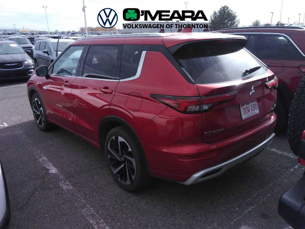 2024 Mitsubishi Outlander PHEV SEL photo 3