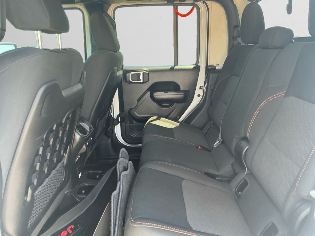 2021 Jeep Gladiator Mojave - Photo 13