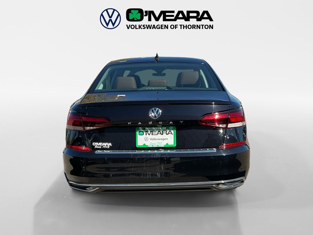 2022 Volkswagen Passat 2.0T SE photo 3