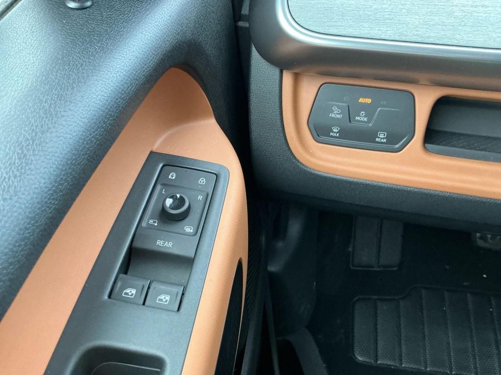 2025 Volkswagen ID. Buzz PRO S - Photo 21