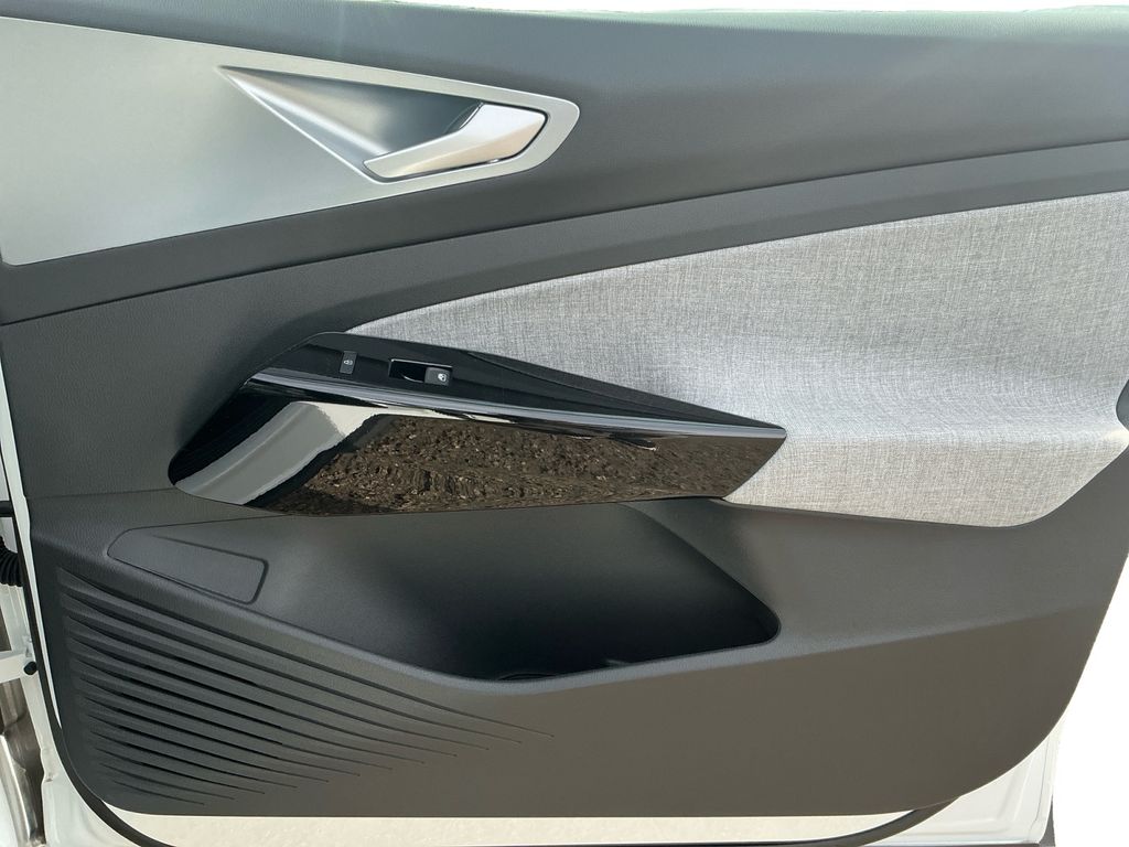 2026 Volkswagen ID.4 PRO - Photo 16
