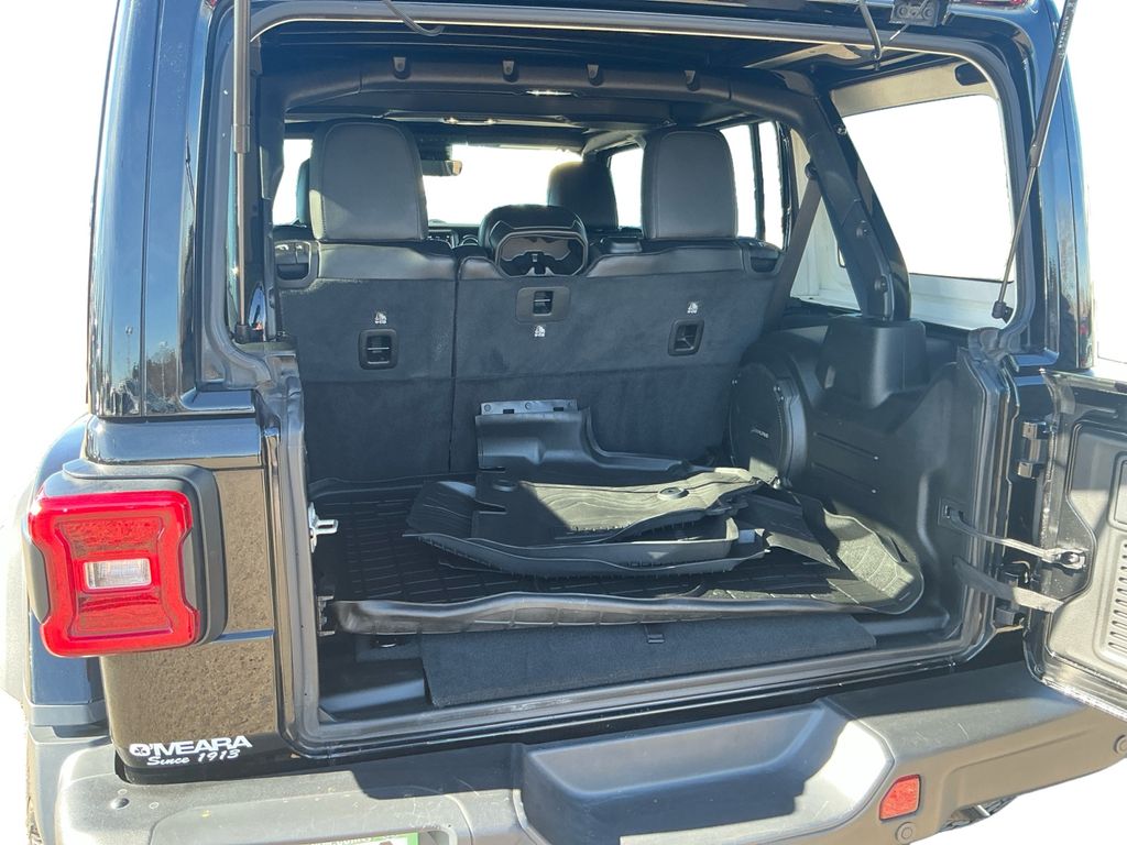 2023 Jeep Wrangler 4-Door Rubicon 392 - Photo 21