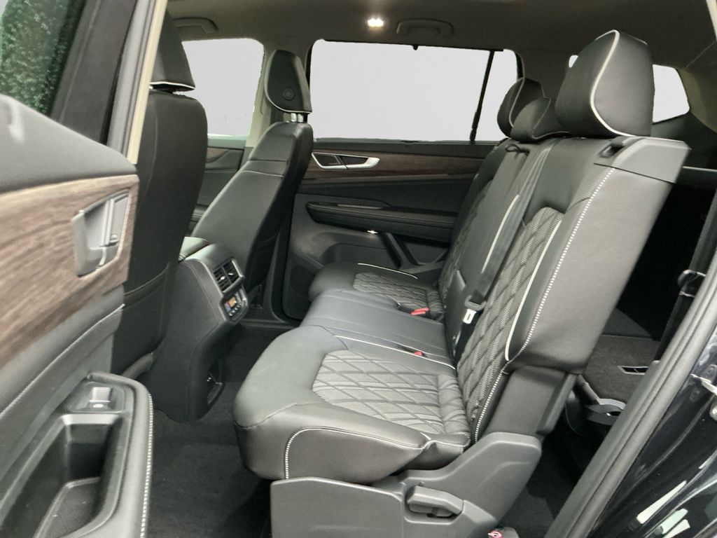 2026 Volkswagen Atlas SEL Premium R-Line - Photo 13