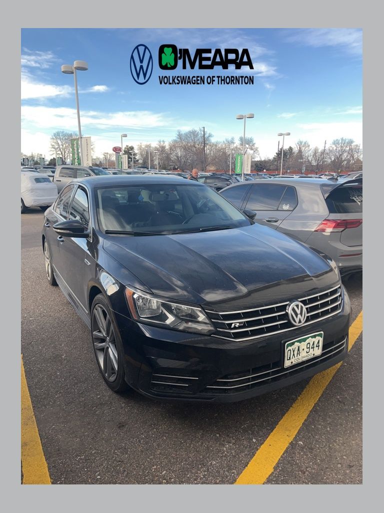 2017 Volkswagen Passat R-Line's photo