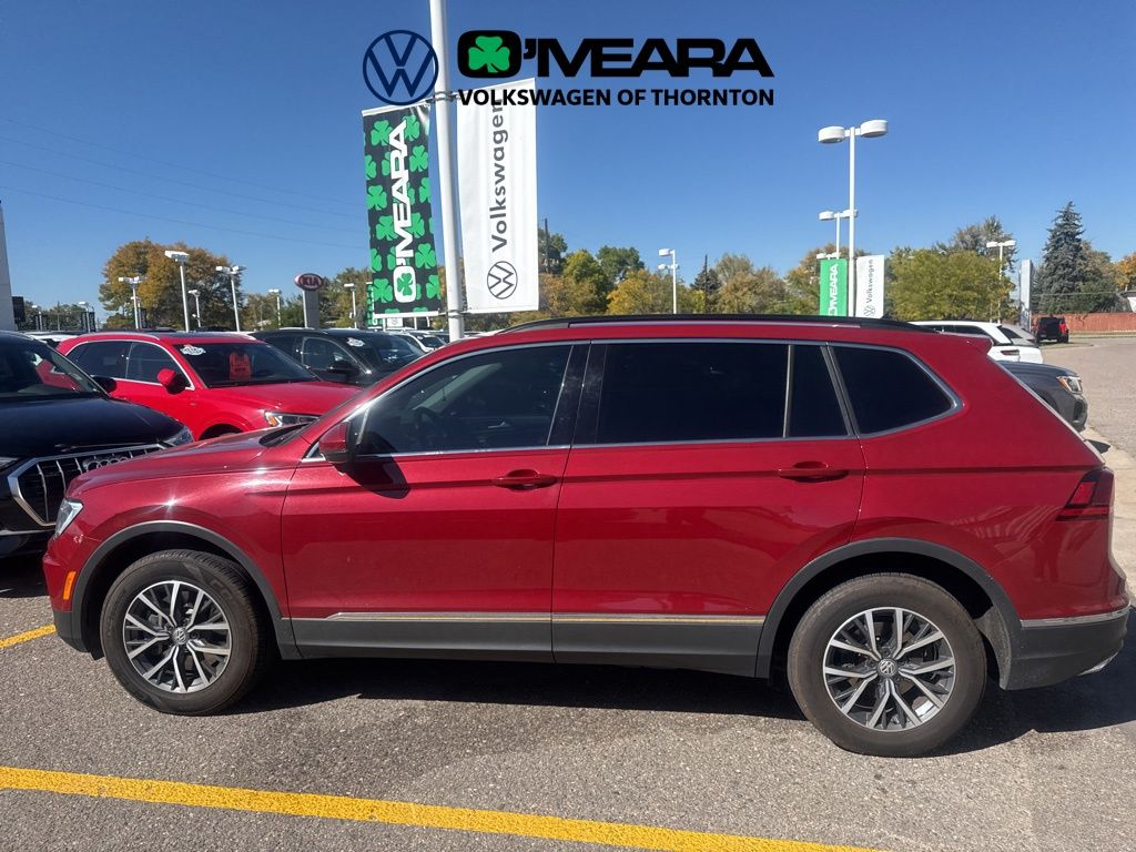 2020 Volkswagen Tiguan SE R-Line Black photo 2