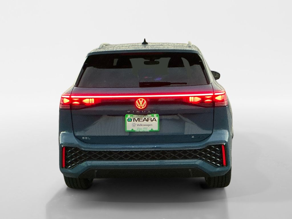2025 Volkswagen Tiguan SEL R-Line Black photo 4