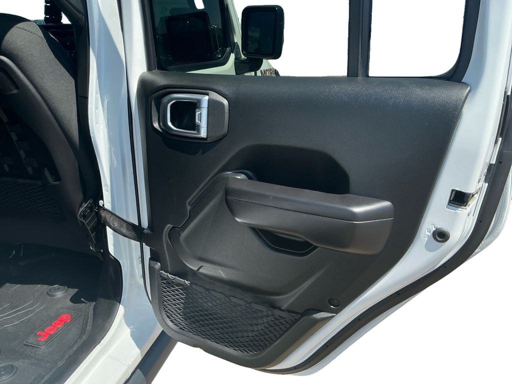 2021 Jeep Gladiator Mojave - Photo 18