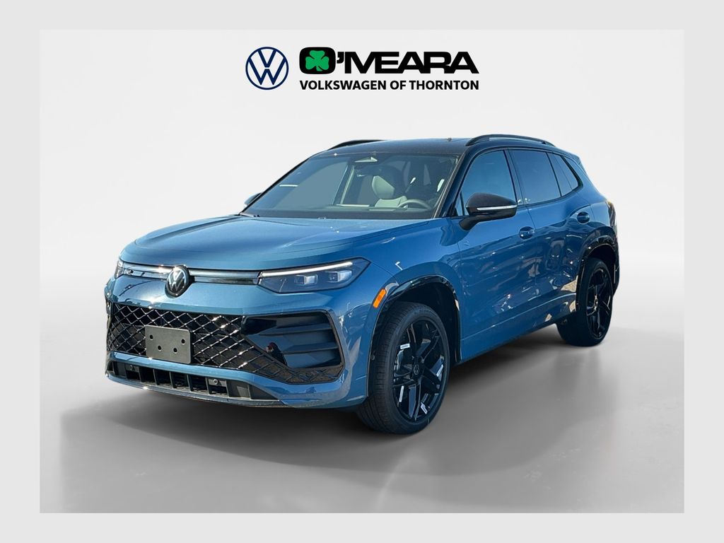 2025 Volkswagen Tiguan SE R-LINE BLACK's photo