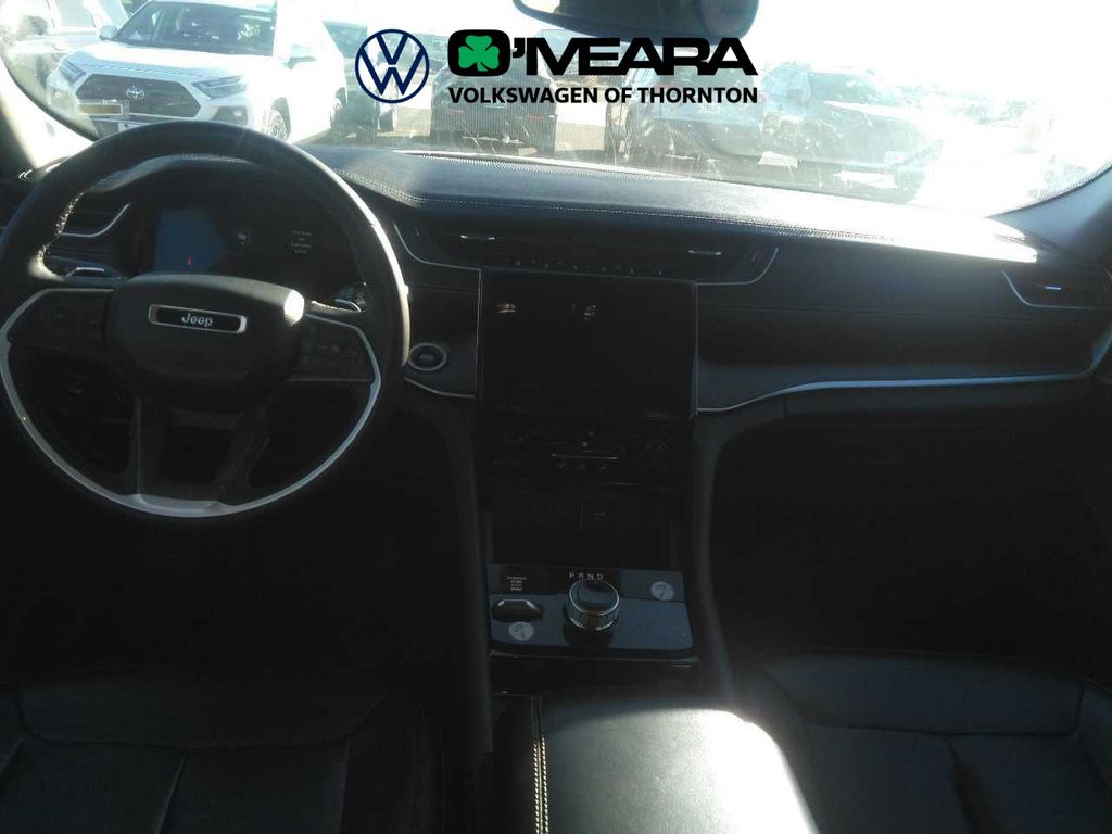 2023 Jeep Grand Cherokee Limited photo 2