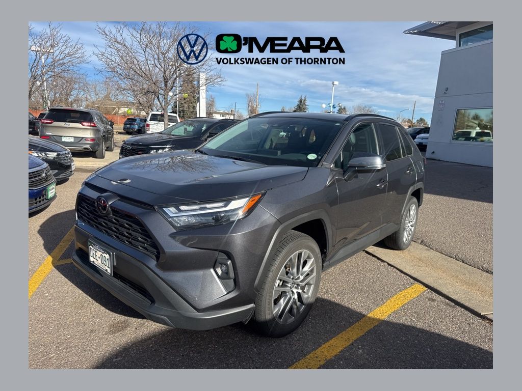 2022 Toyota RAV4 XLE Premium's photo