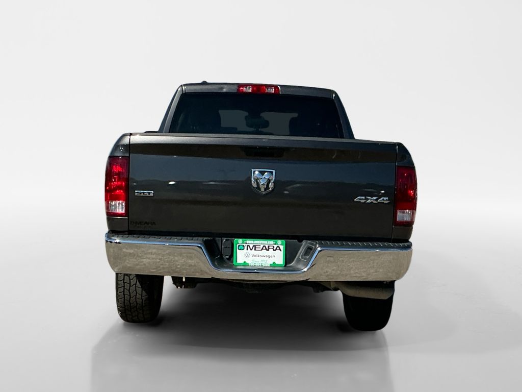 2024 Ram 1500 Classic SLT photo 4