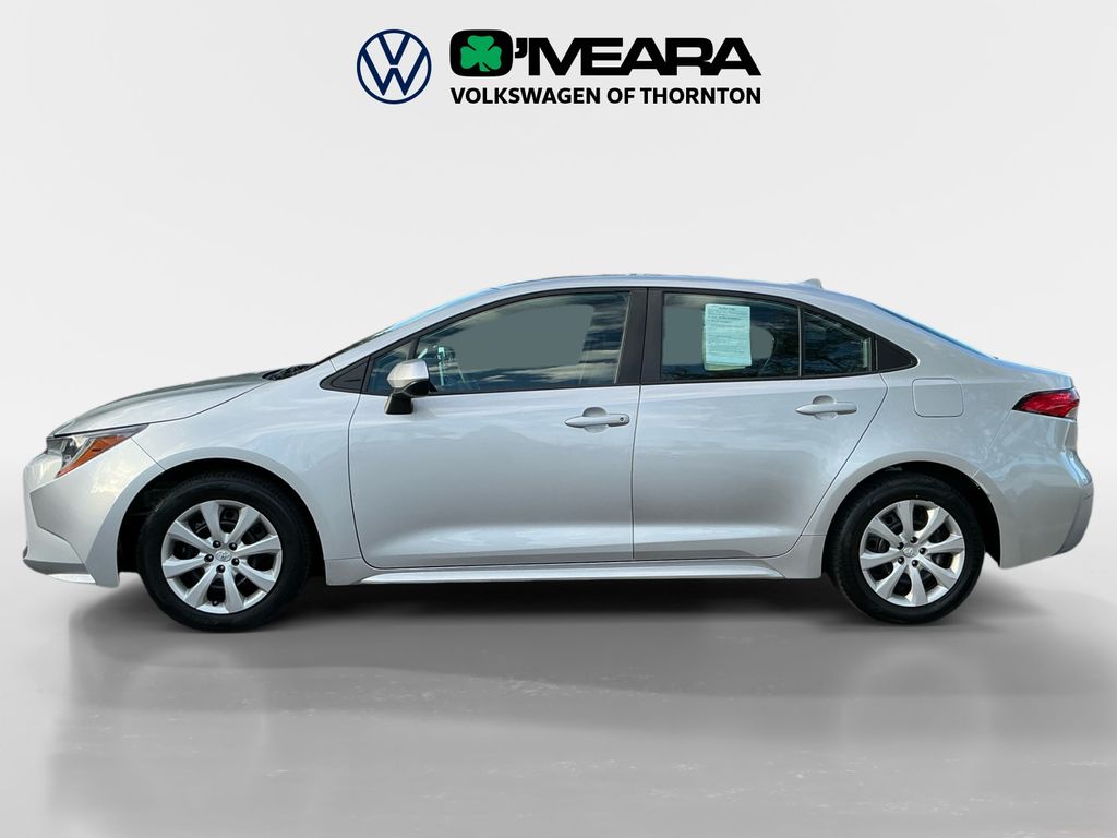 2021 Toyota Corolla LE photo 2