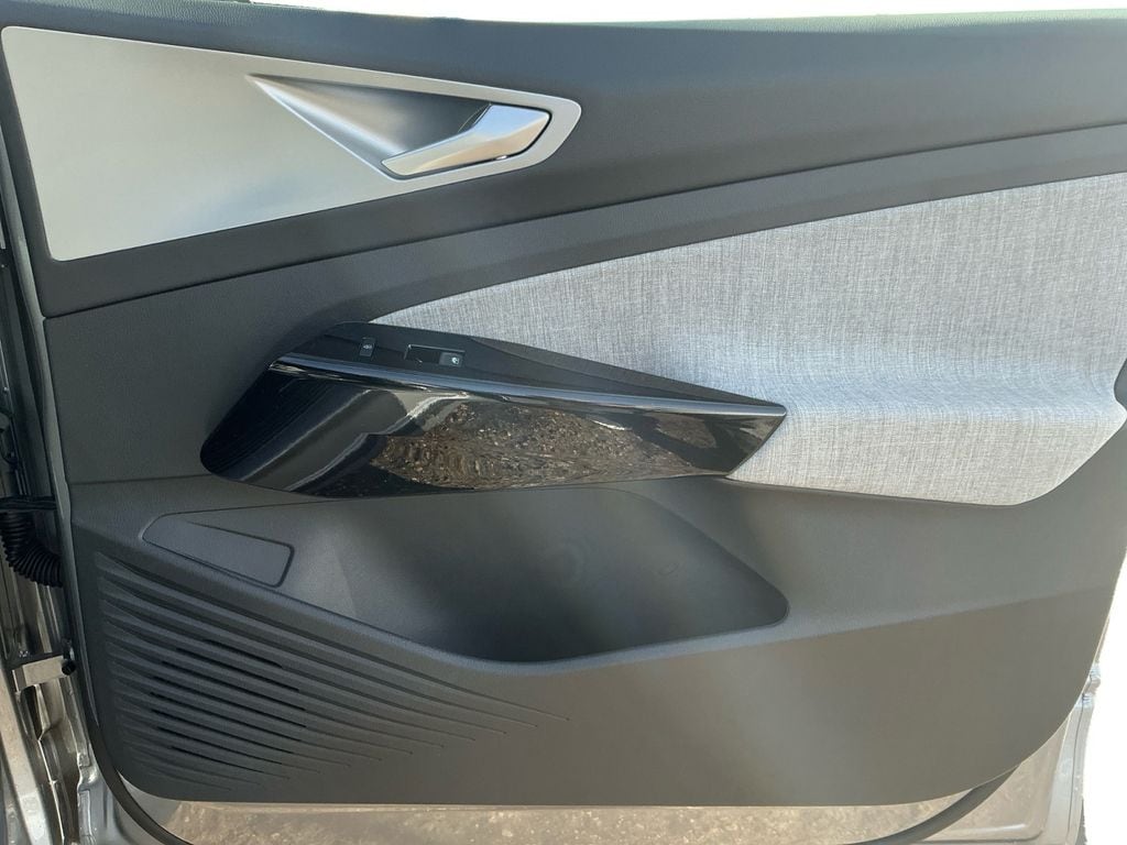 2026 Volkswagen ID.4 PRO - Photo 15