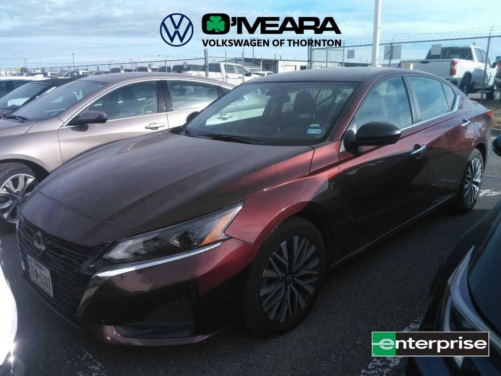 Used 2024 Nissan Altima 2.5 SV Sedan