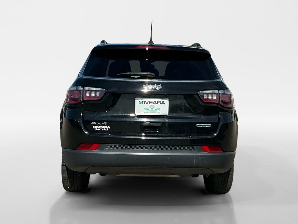 2024 Jeep Compass Latitude photo 4