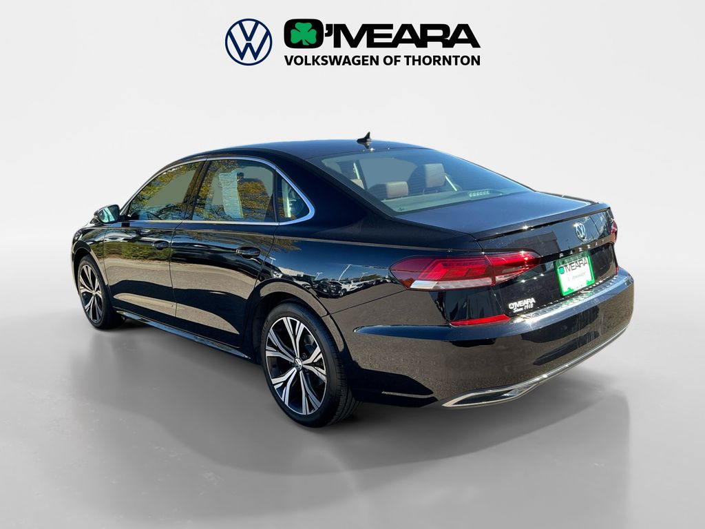 2022 Volkswagen Passat 2.0T SE photo 2