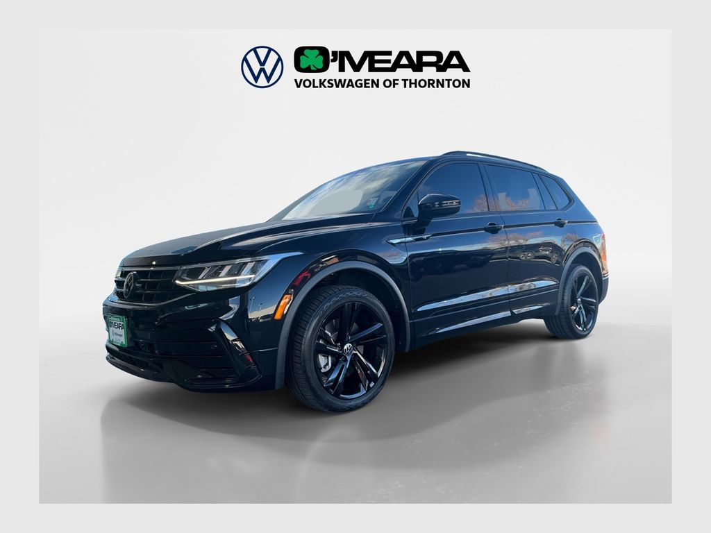 2023 Volkswagen Tiguan SE R-LINE BLACK's photo