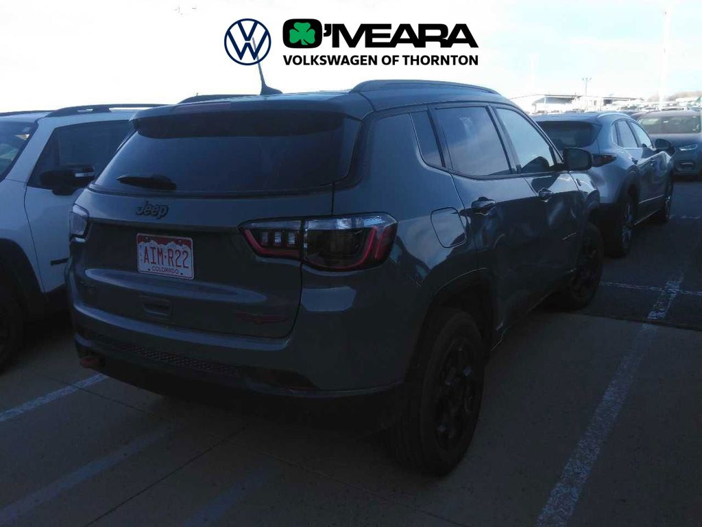 2023 Jeep Compass Trailhawk photo 2