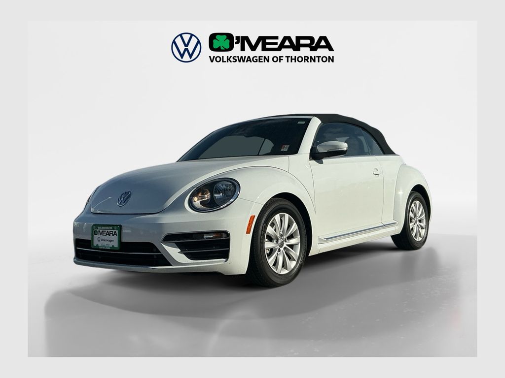 2019 Volkswagen Beetle S's photo