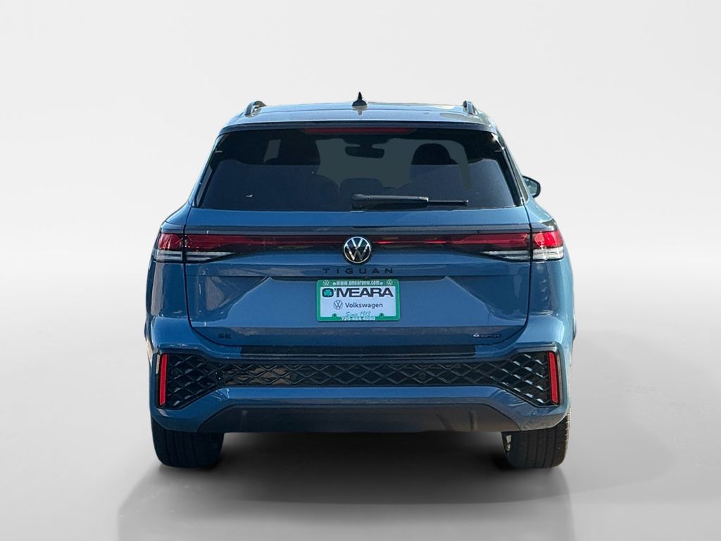 2025 Volkswagen Tiguan SE R-Line Black photo 4