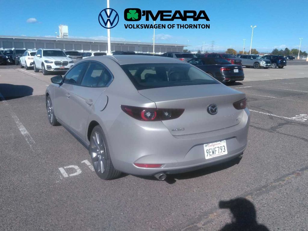 2023 Mazda Mazda3 2.5 Select photo 2