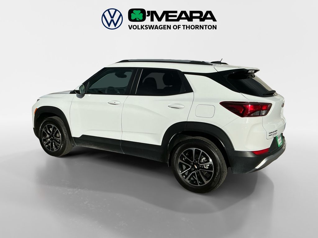 2024 Chevrolet Trailblazer LT photo 2