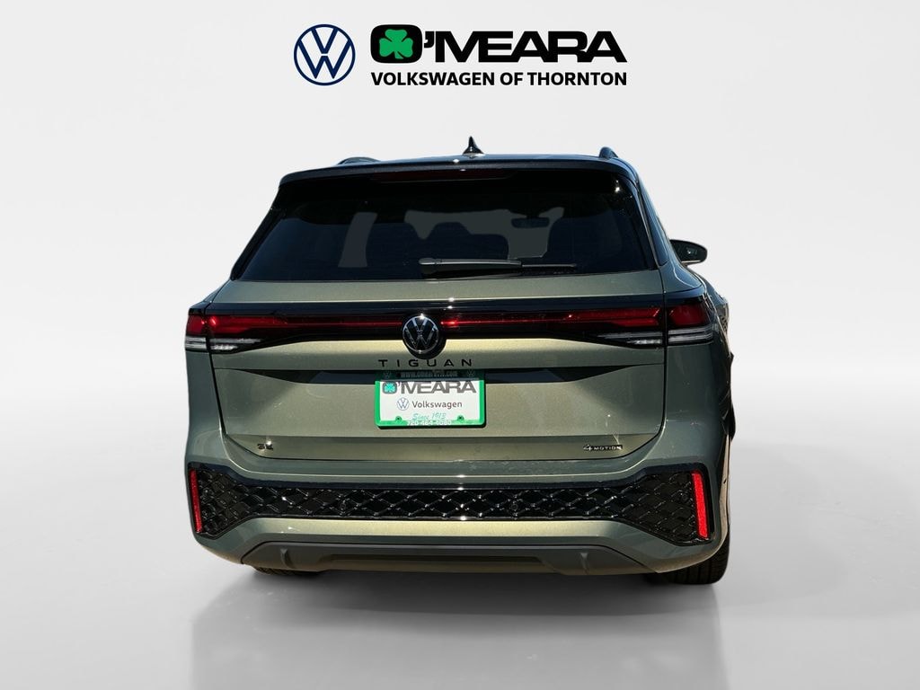 New 2025 Volkswagen Tiguan 2.0T SE R-Line Black SUV
